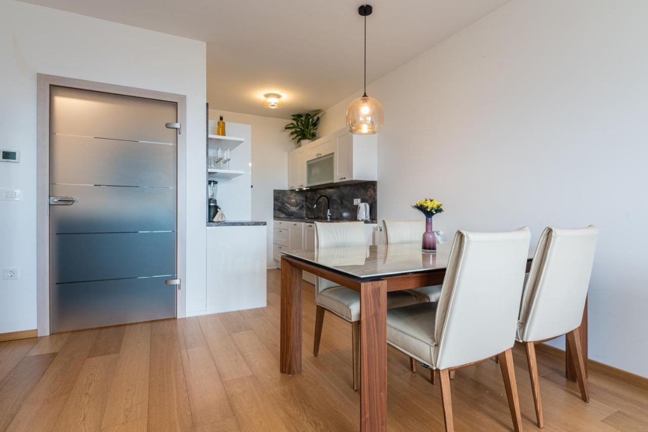 Apartment With Balcony Ocean Paradise 카스타브 외부 사진
